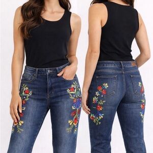 V19-69 Italian Embroidered Floral Jeans Size 26 Boho Designer Denim